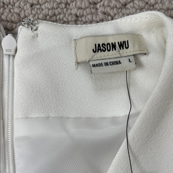 Elegant White Long Sleeve Dress by. Jason Wu - Picture 2 of 5